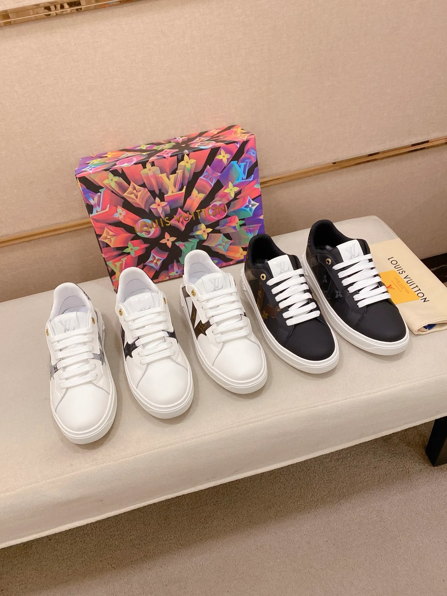 Men's shoes💰: 540💰(Niuli: full package) louis vuitton (Louis Vuitton/lv) top 🔍🔍 new models are on sale at the same time at the counter. The upper 🇮🇹 is imported from Italy, first-layer cowhide, and the lining is fully imported cowhide. 💪💪, completely 1⃣️ to 1 ⃣️Re-engraved🇮🇹💪💪, ⚠Sole: The original sole is specially provided by the original factory, the exclusive movable molded sole is super comfortable, ⚠The original factory follows the order, 🔍🔍high quality, you can enter and exit the counter at will, welcome to compare⚠. Code number:38-44